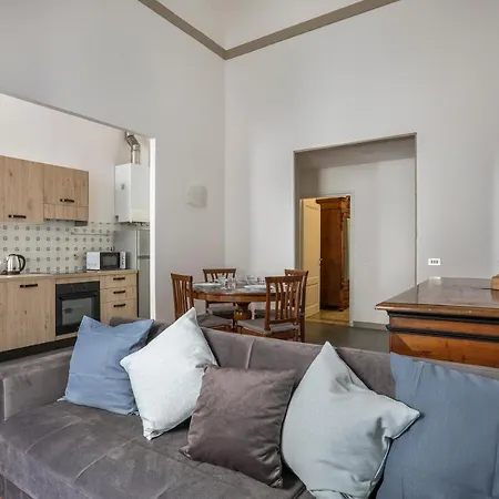 Appartement In Florence's Heart: Via Delle Seggiole Florence